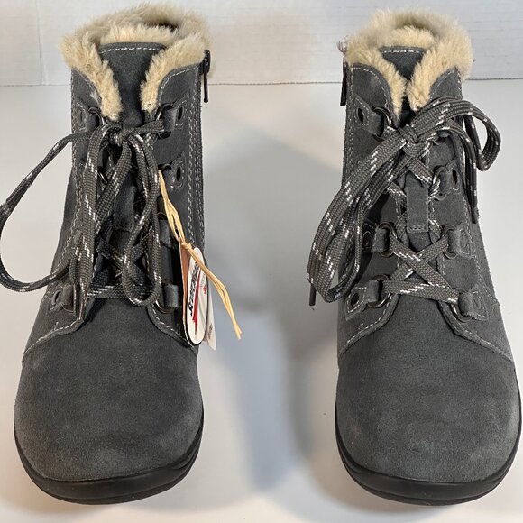 Women's size 9 suede Booties - Picture 1 of 16